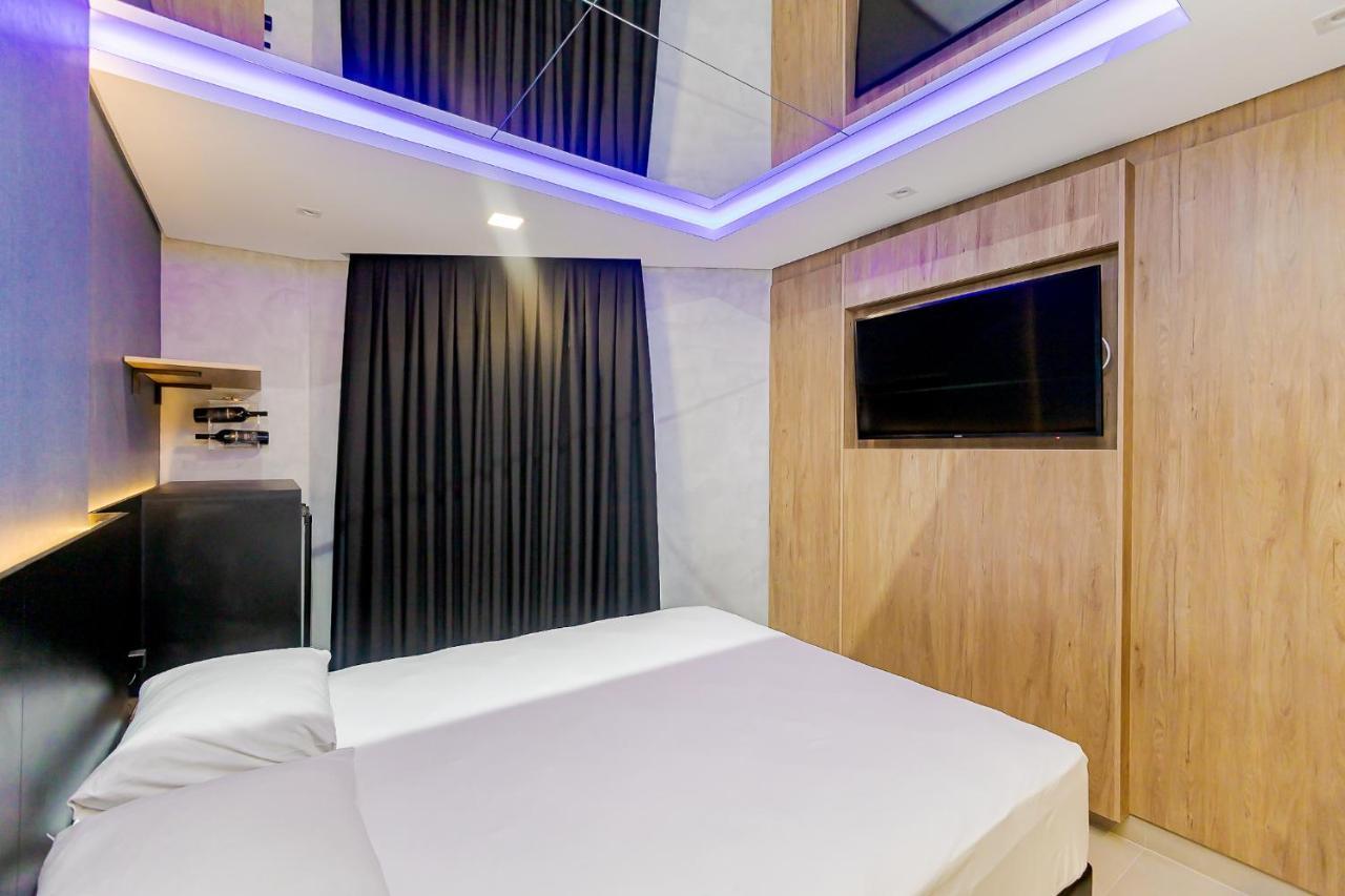 Drops Express Motel กูรีตีบา ภายนอก รูปภาพ