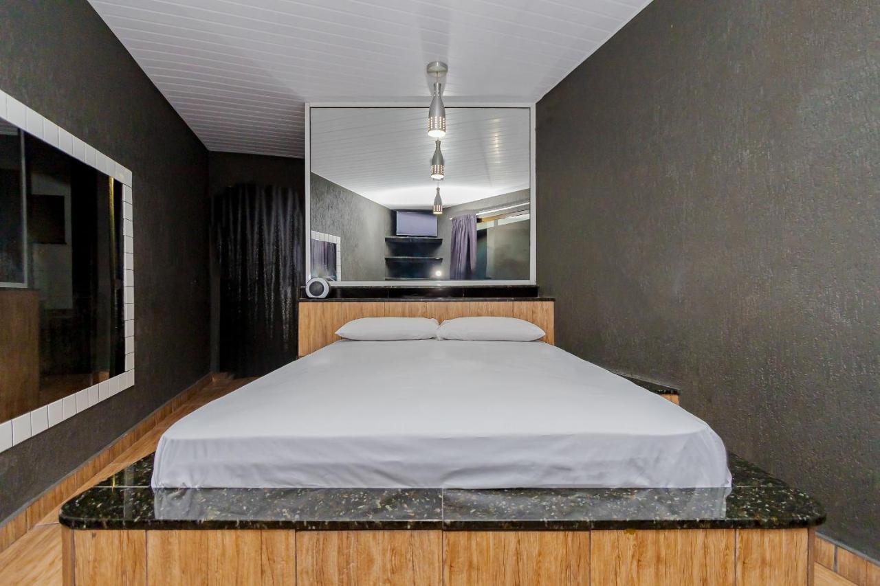 Drops Express Motel กูรีตีบา ภายนอก รูปภาพ